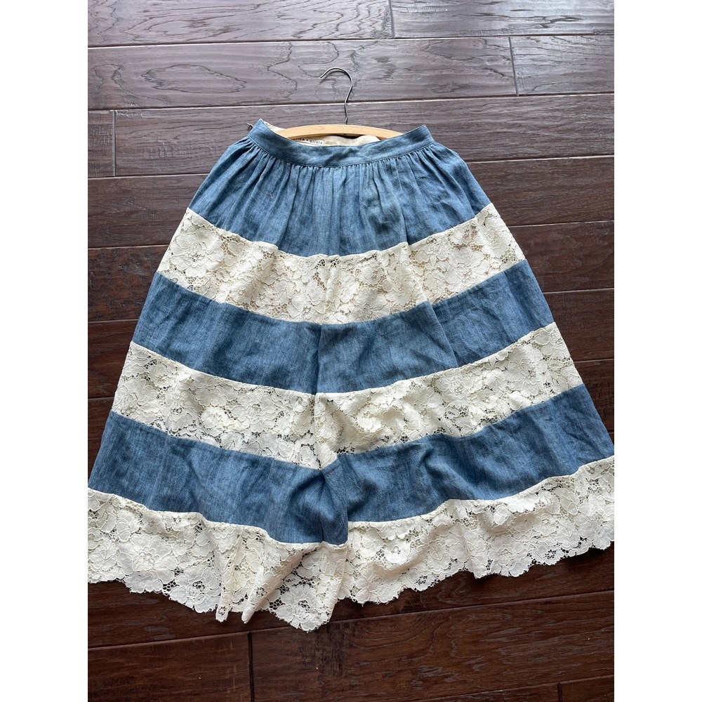 Alice + Olivia Size 0 Blue Chambray Ivory Lace Tiered Maxi Skirt